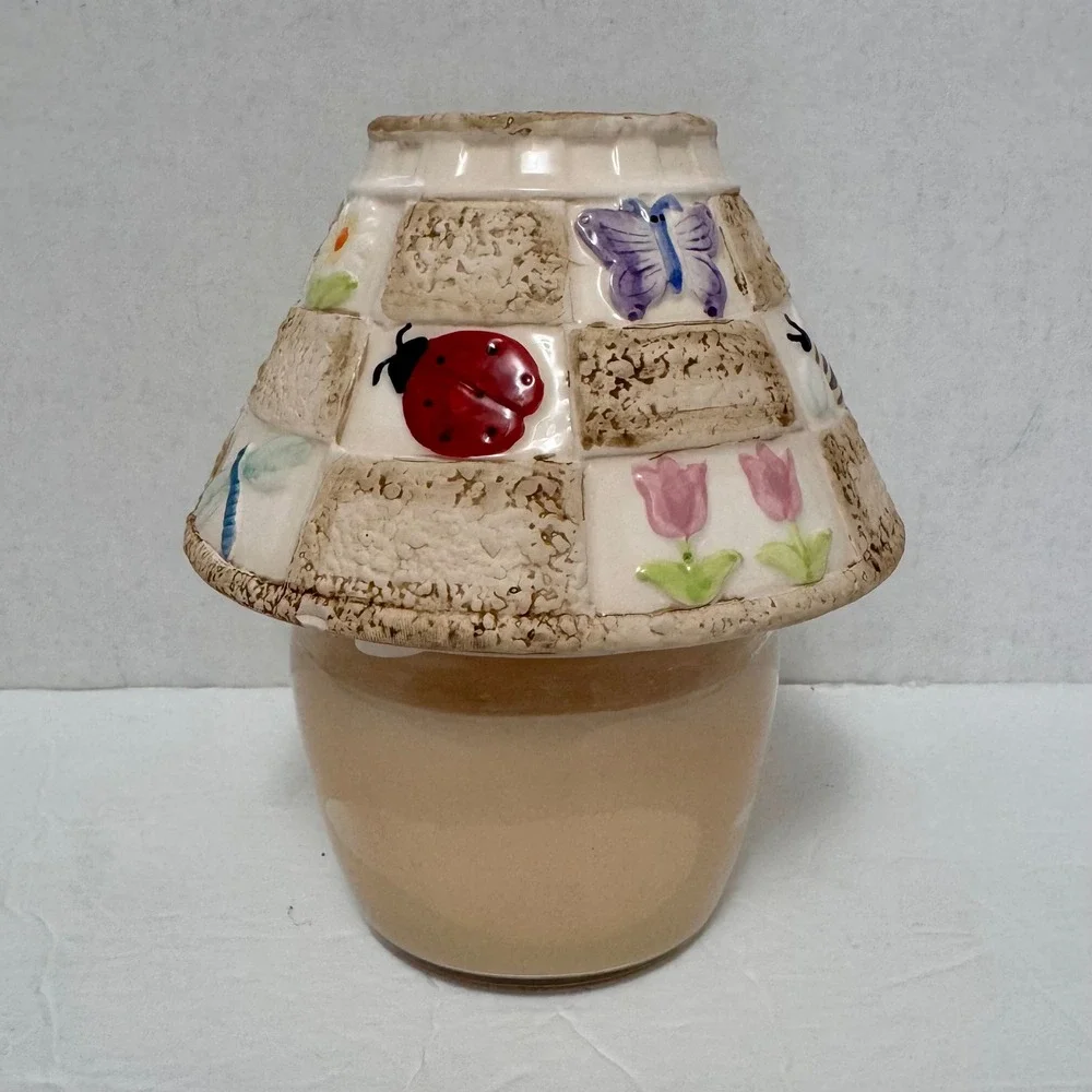 NEW Candle Lite Vanilla‎ Candle & Ceramic Lamp Shade Butterfly Tulip Bee Ladybug